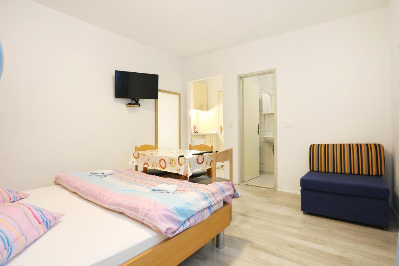 Studio Tucepi 6695C Buitenkant foto